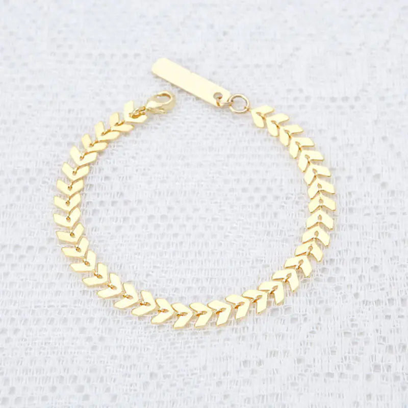 Linked Grace – Handmade Chain Bracelet