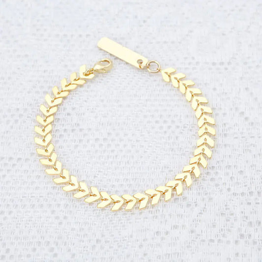Linked Grace – Handmade Chain Bracelet
