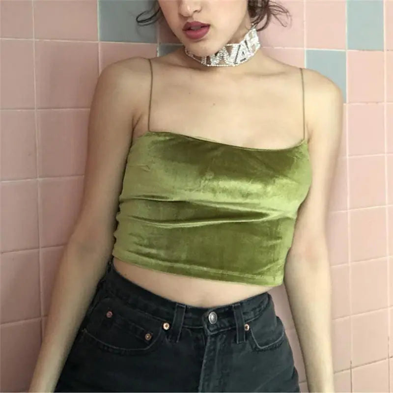 VelvaMuse™ Strapless Velvet Crop – Emerald Green