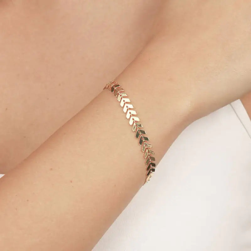 Linked Grace – Handmade Chain Bracelet